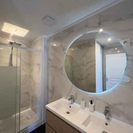 Le Modern Design Apartment *